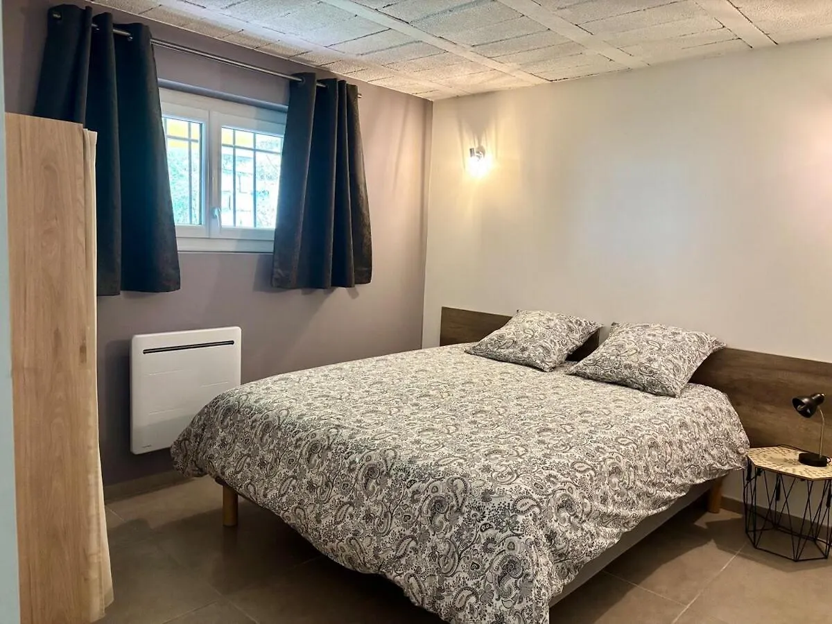Appartement Nice App Private Parking, Garden, Furnished Terrace Châteauneuf-du-Rhône